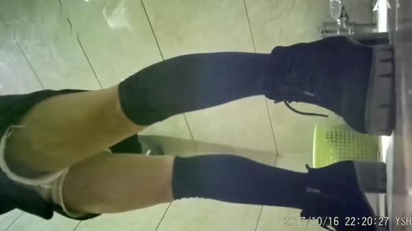 厕所偷拍-云上会所酒吧合集30